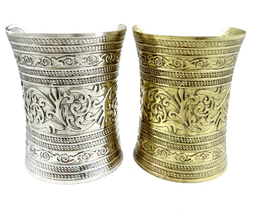 Women Accessories India - خمر سبيكة واسعة الكفة سوار للنساء