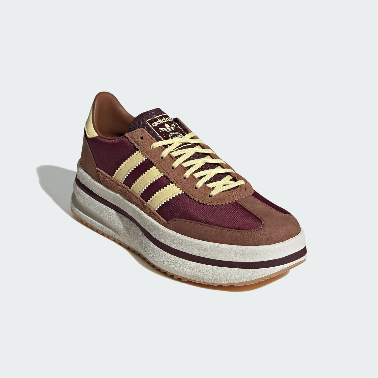 حذاء رياضي كاجوال نسائي من Adi - مراجعة Women'S Accessories Adidas وسعره