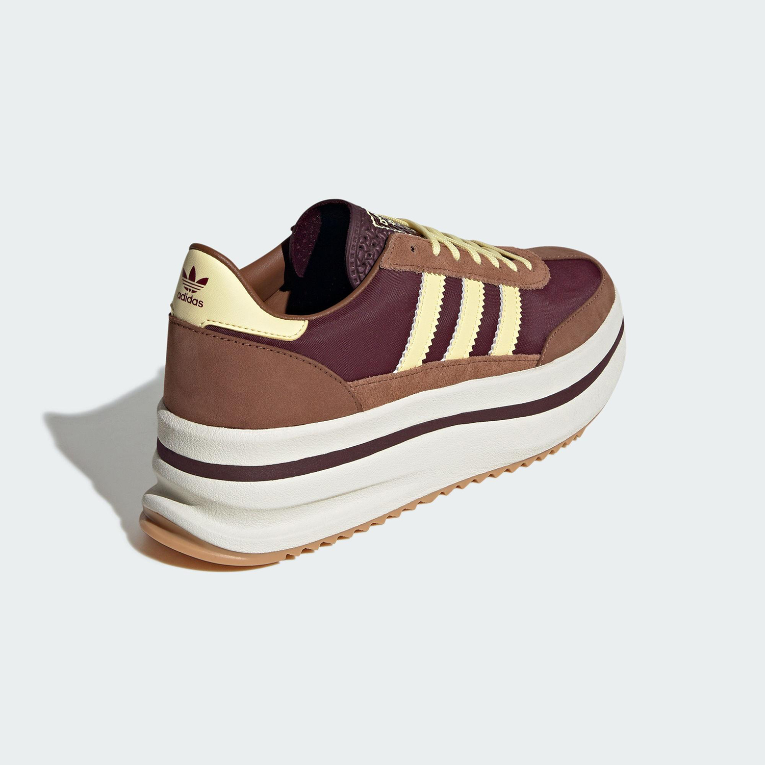 حذاء رياضي كاجوال نسائي من Adi - مراجعة Women'S Accessories Adidas وسعره