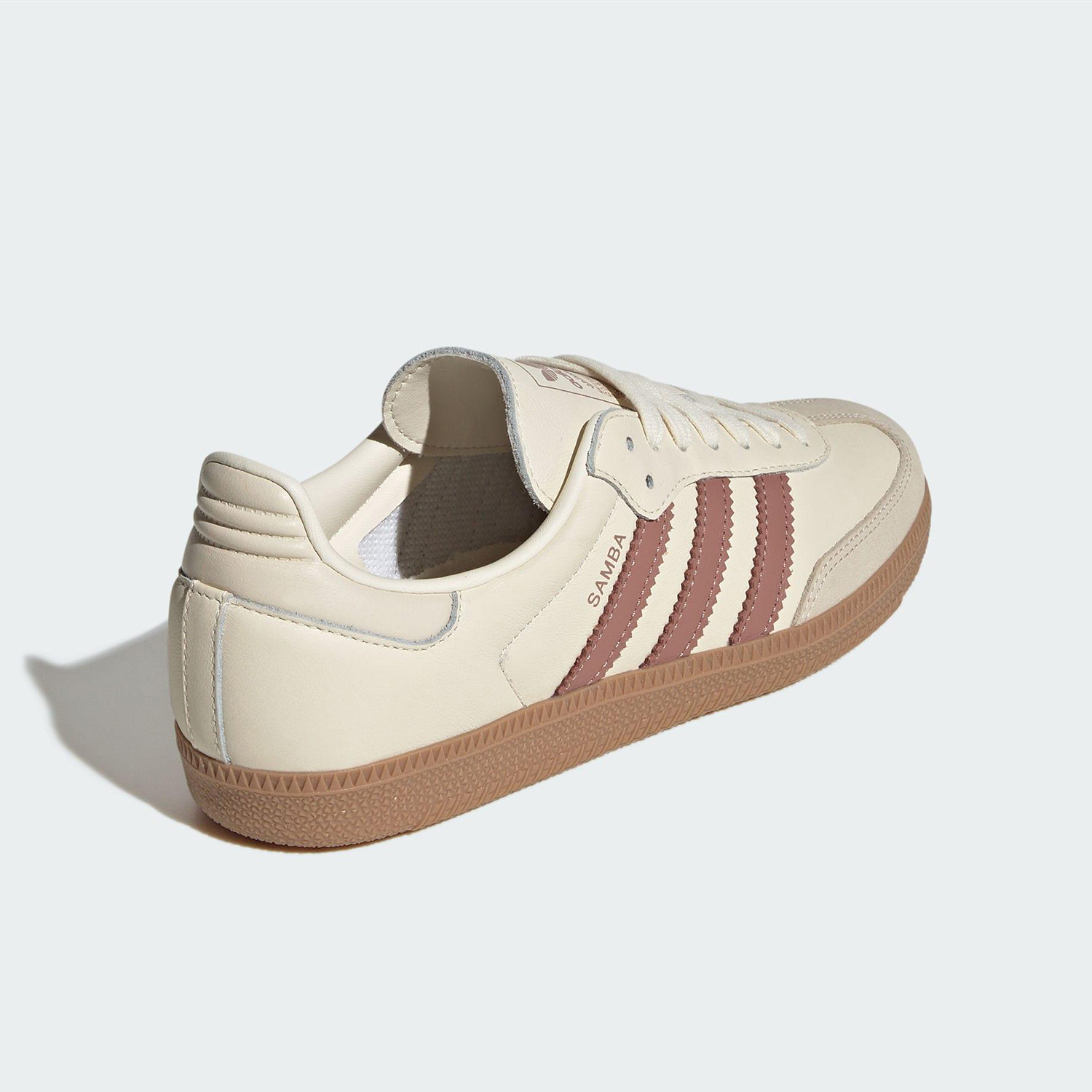 حذاء رياضي نسائي منخفض الارتفا - مراجعة Women'S Accessories Adidas وسعره